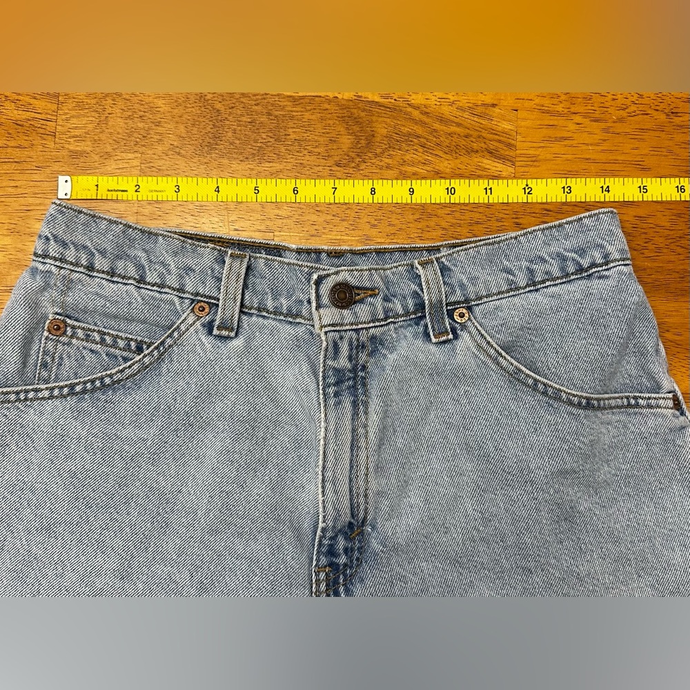 Levi’s VTG orange tag light wash denim shorts - Picture 8 of 9
